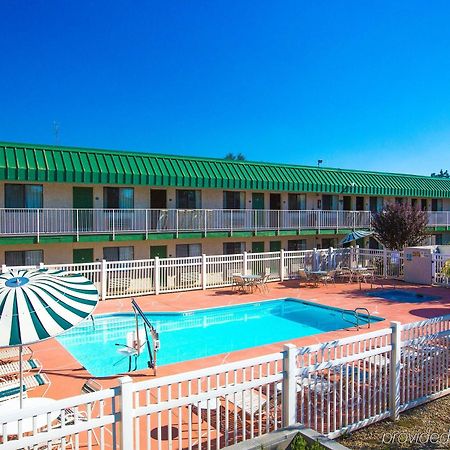 University Inn Fresno Luaran gambar
