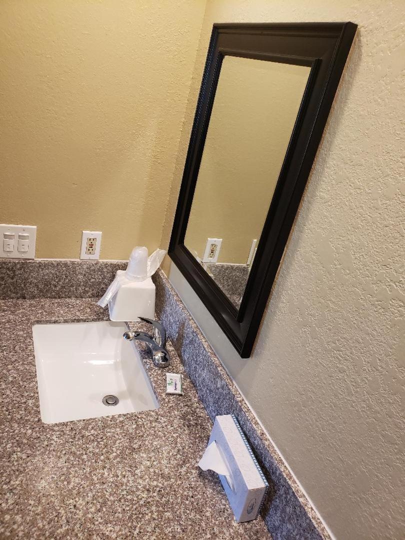 University Inn Fresno Luaran gambar
