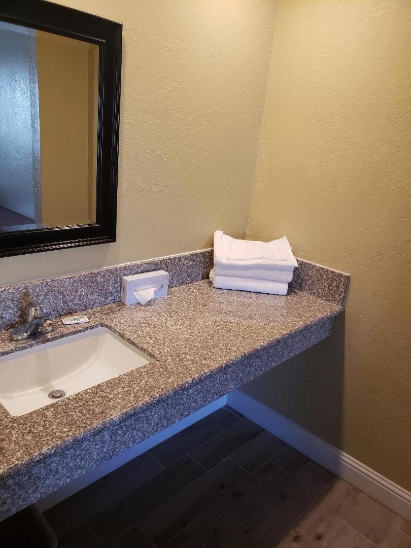 University Inn Fresno Luaran gambar